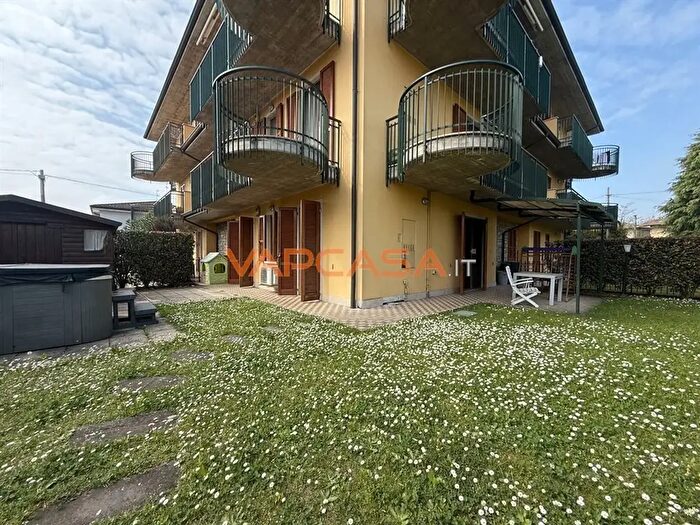 Appartamento trilocale in vendita in Via Silvio Pellico, Pontoglio