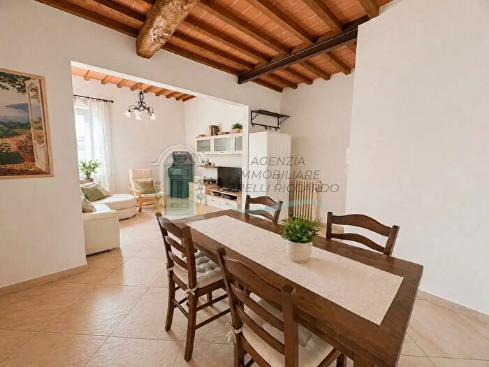 Appartamento con 5 locali in vendita in Siena