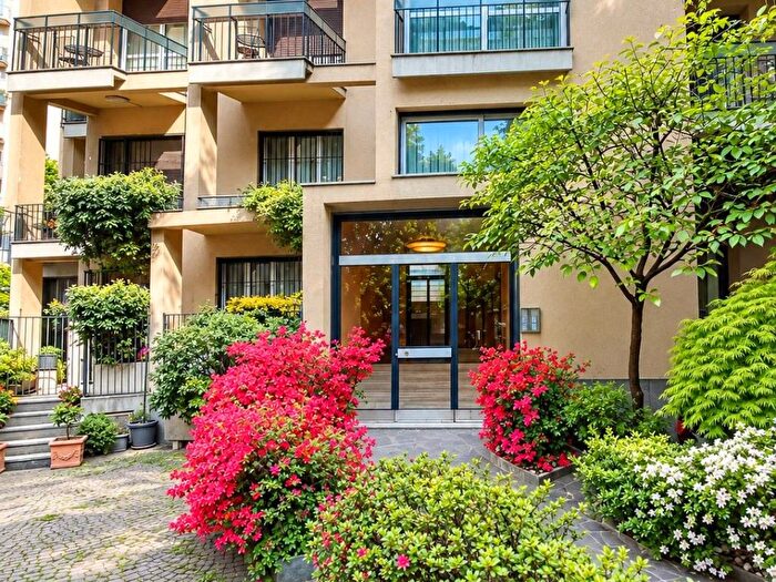 Appartamento trilocale in affitto in Via Leone Leoni, Borghi, Como