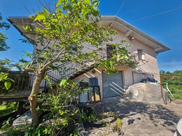 Appartamento con 6 locali in vendita in Via Roma, Serramazzoni