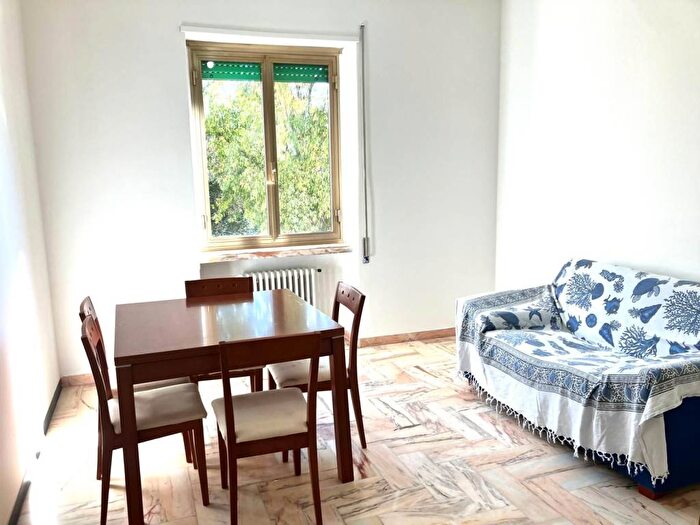 Appartamento trilocale in affitto in Piazzale dei Bonificatori, Centro Storico, Latina