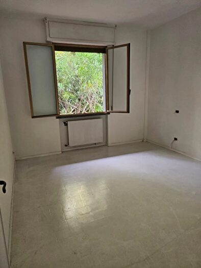 Appartamento con 6 locali in vendita in Massa