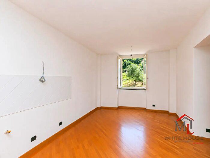 Appartamento con 6 locali in vendita in Via fra Giovanni Angelo Montorsoli, Genova