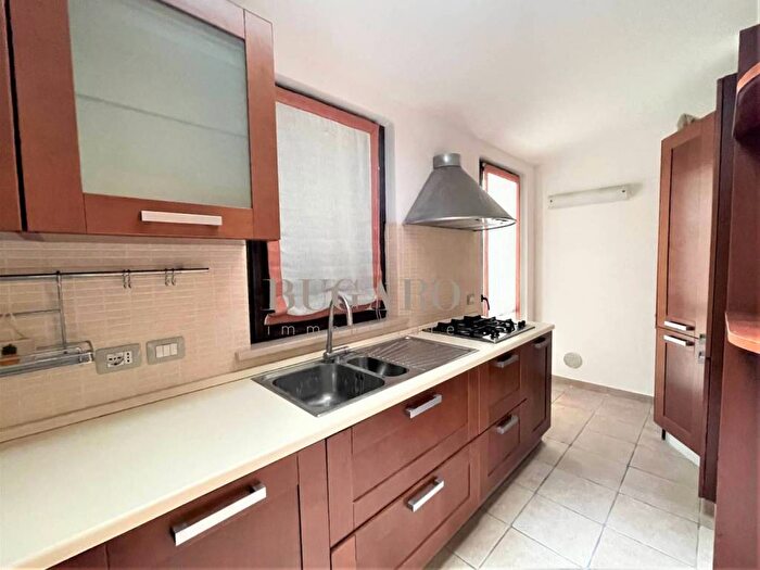 Appartamento trilocale in affitto in Capodimonte, Ancona
