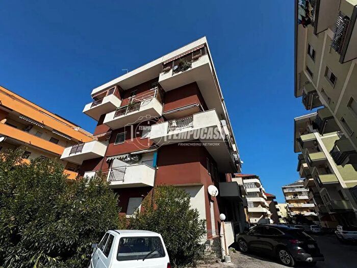Appartamento trilocale in vendita in Via della Rinascita, Francavilla Al Mare