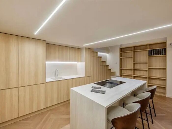 Appartamento bilocale in vendita in Via Broletto, Milano