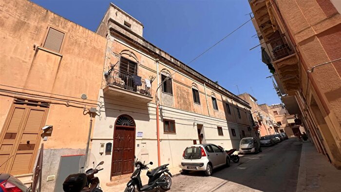 Appartamento con 5 locali in vendita in Via Conzo Sciacca, Sciacca