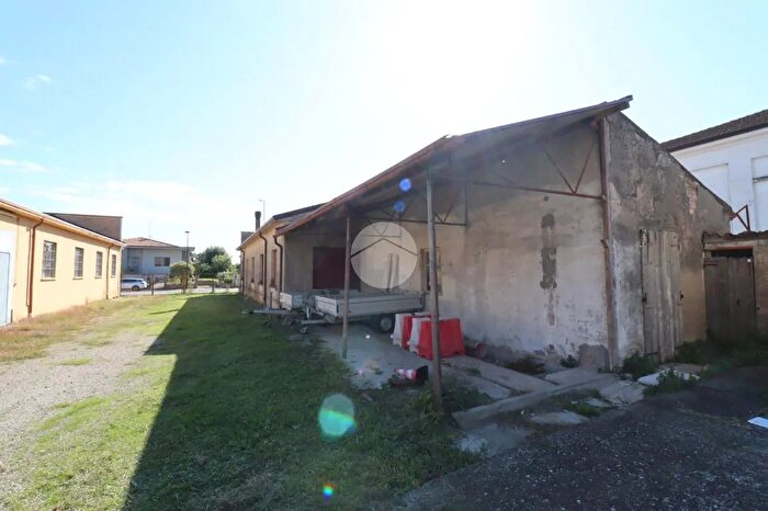 Casa monolocale in vendita in Via Cavour, Castelbelforte