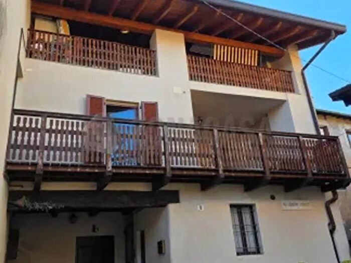 Casa quadrilocale in vendita in Via Giuseppe Pasetti, Varese