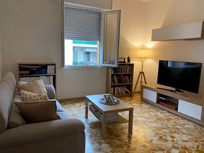 Appartamento trilocale in affitto in Via Don Sturzo, Bologna