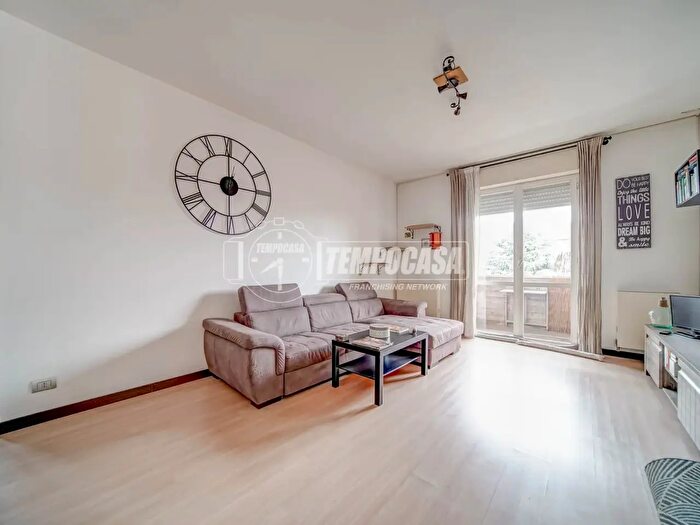 Appartamento trilocale in vendita in Via Galvani Luigi, Cassano Magnago