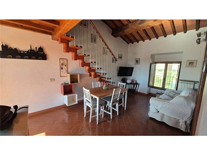 Appartamento trilocale in affitto in VIALE CORSICA, Ponte di Mezzo Circondaria, Firenze