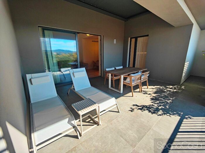 Appartamento quadrilocale in affitto in Via Pio Rajna, Firenze