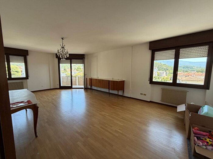 Appartamento quadrilocale in affitto in Via Divisione Nannetti n, Centro, Vittorio Veneto