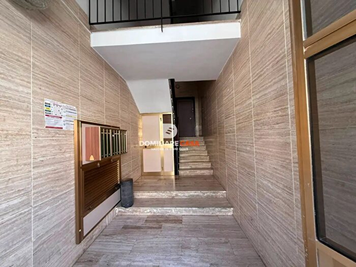 Appartamento trilocale in vendita in Via Armando Perotti, Lecce
