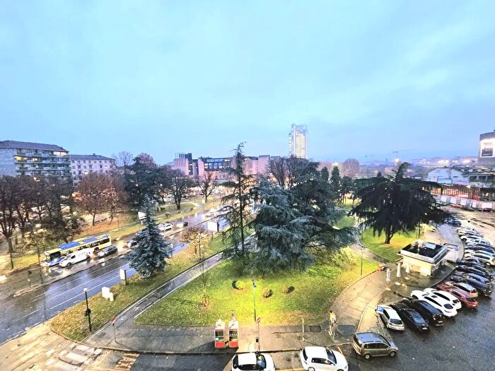 Appartamento quadrilocale in vendita in Piazza Adriano, Torino