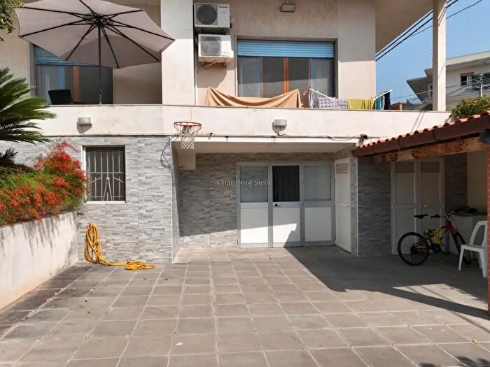 Casa quadrilocale in vendita in Ragusa