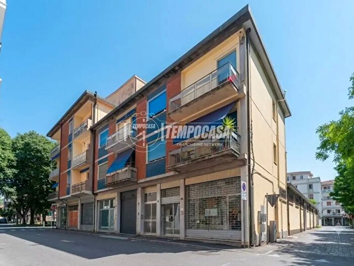 Appartamento trilocale in vendita in Via Beata Lucia da Narni, Ferrara