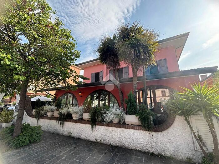 Appartamento quadrilocale in vendita in Via Romea, BellariaIgea Marina