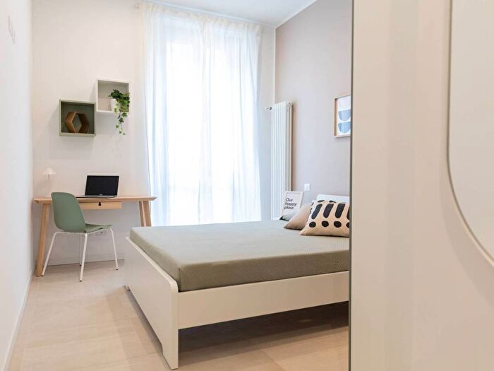 Appartamento con 5 locali in affitto in Via Antonio Tantardini, Corso San Gottardo, Milano