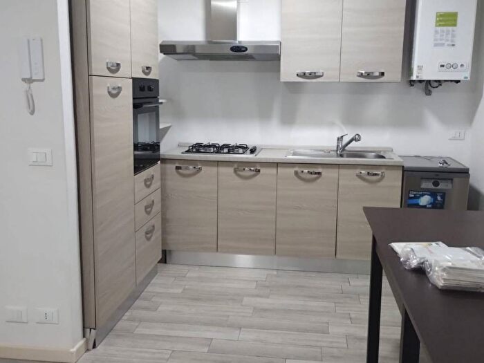 Appartamento bilocale in affitto in Via Giuseppe Garibaldi, Centro, Colzate