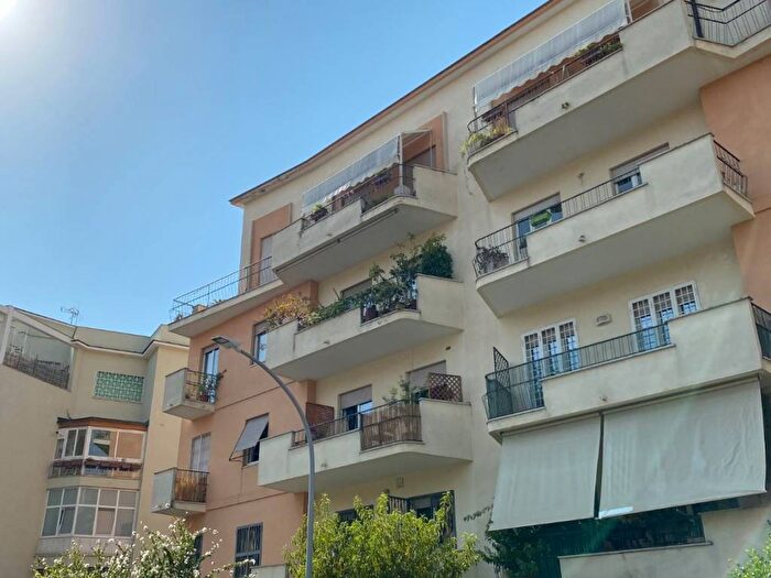 Appartamento quadrilocale in affitto in Via Luigi Robecchi Brichetti, San Saba Caracalla, Roma