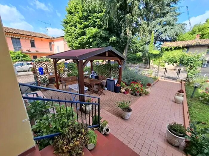 Appartamento quadrilocale in vendita in Strada Montanara, Parma