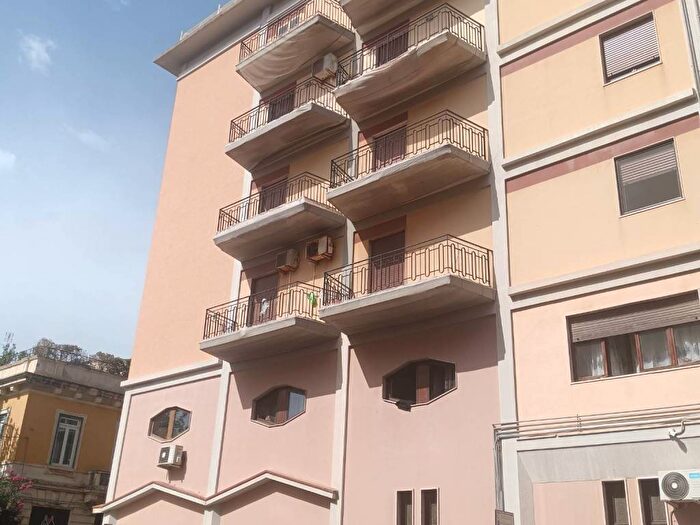 Appartamento quadrilocale in affitto in Via Senatore Giuseppe Maielli, Umberto Ermocrate, Siracusa