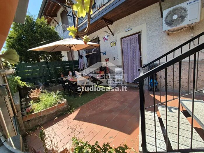 Appartamento trilocale in vendita in Via del Cavaliere, Opera