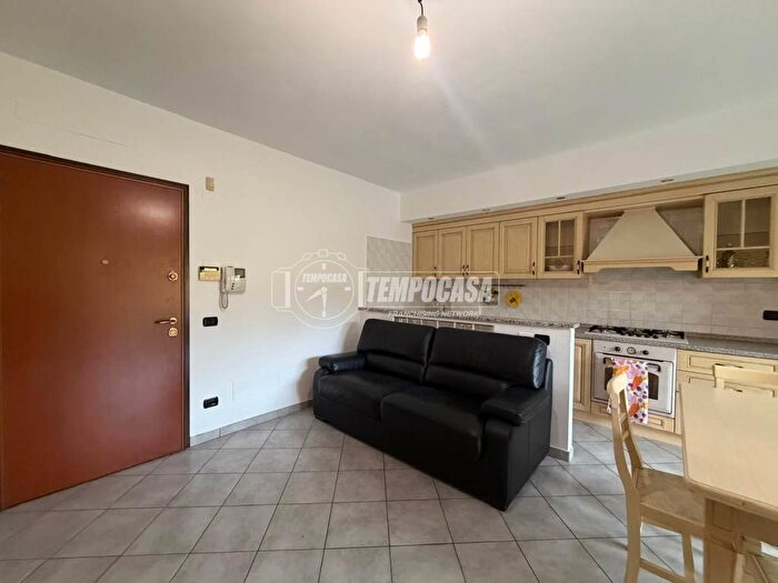 Appartamento bilocale in affitto in Via Diego Guicciardi, Dergano, Milano