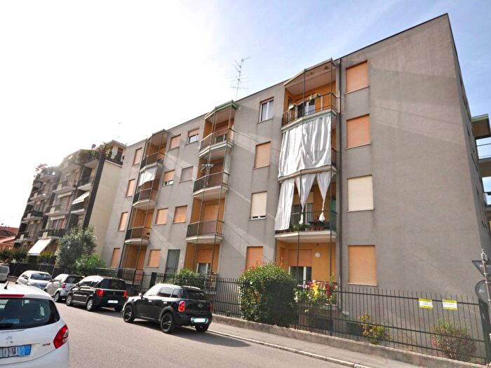 Appartamento trilocale in affitto in Via Luigi Lagrange, San Paolo, Novara