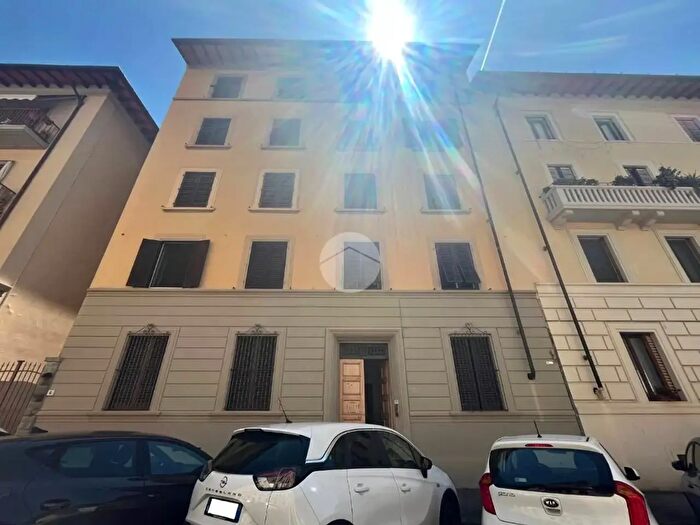 Appartamento bilocale in vendita in Via Pietro Maroncelli, Firenze