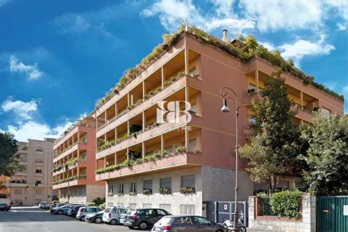 Appartamento con 5 locali in vendita in Viale di Villa Grazioli RomaParioli, Roma