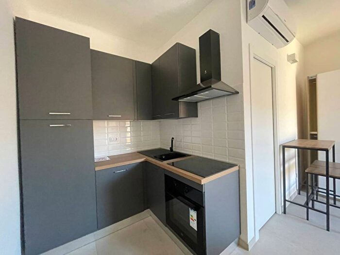 Appartamento monolocale in affitto in Via San Giacomo, Saronno