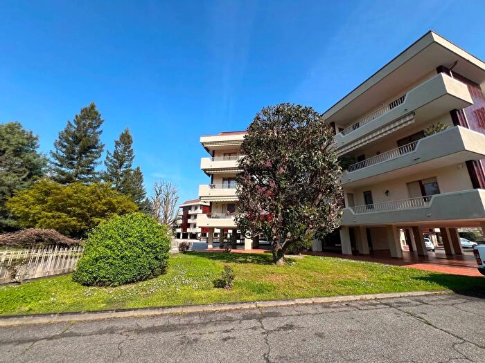 Appartamento con 6 locali in vendita in Via della Chiesa La Loggia, La Loggia