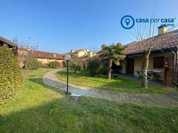 Casa bilocale in vendita in Porto Viro Via Cristoforo Colombo, Porto Viro