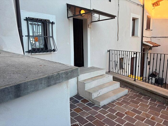 Appartamento bilocale in affitto in Via Monumento dellAlpino, Centro, Ovindoli