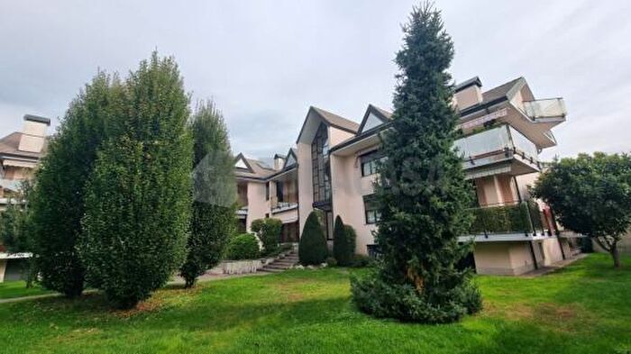 Appartamento trilocale in vendita in Via Samarate, Busto Arsizio