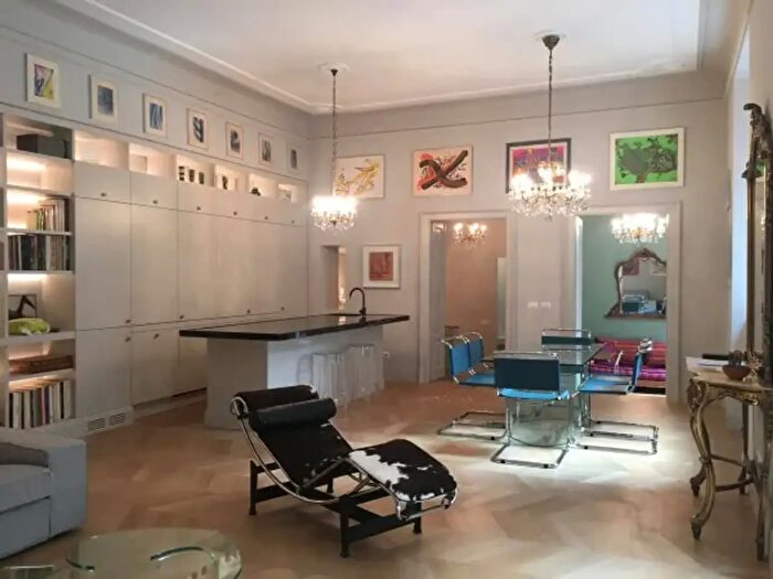 Appartamento con 5 locali in vendita in Via Carlo Pisacane, Milano