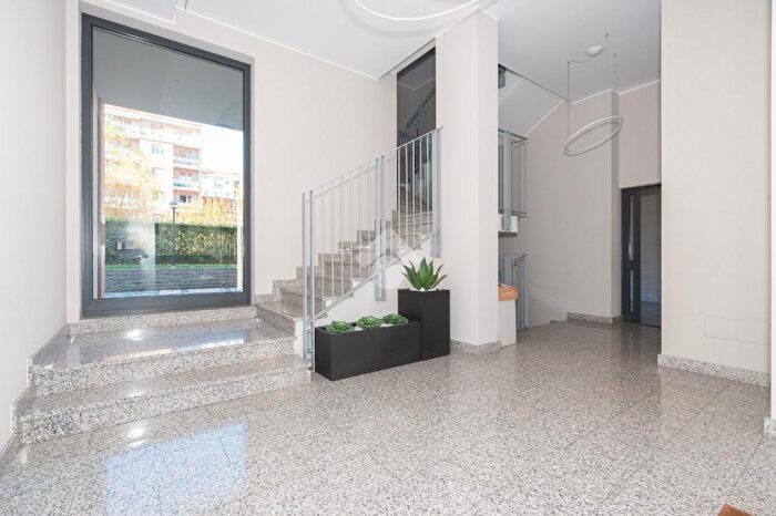 Appartamento trilocale in vendita in Via Rieti, Torino