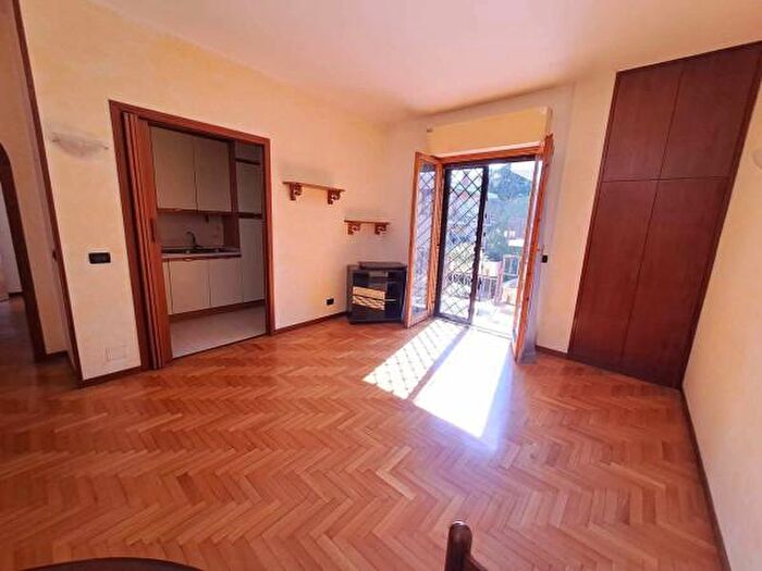 Appartamento bilocale in vendita in Via Lombardia, Albano Laziale