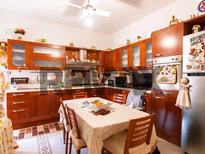 Appartamento quadrilocale in vendita in Viale Nitta, Catania