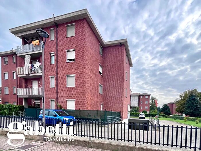 Appartamento quadrilocale in vendita in Via Scotti, Asti