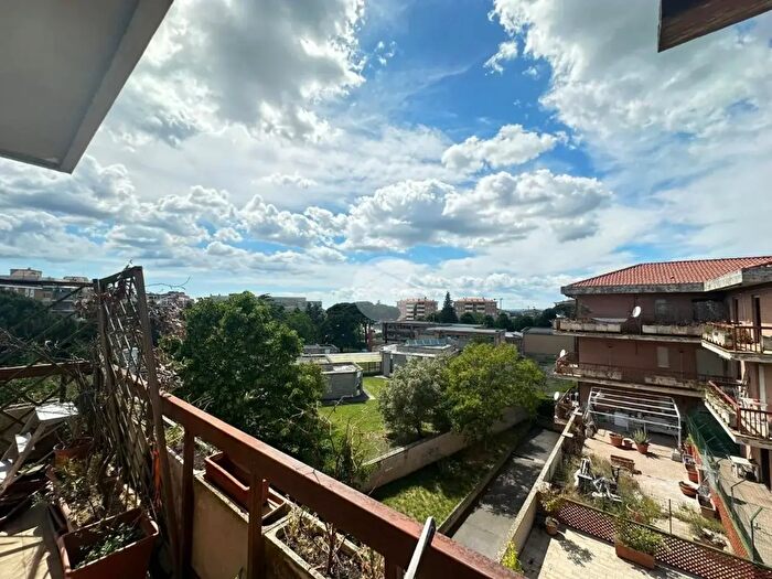 Appartamento quadrilocale in vendita in Via Friuli, Viterbo
