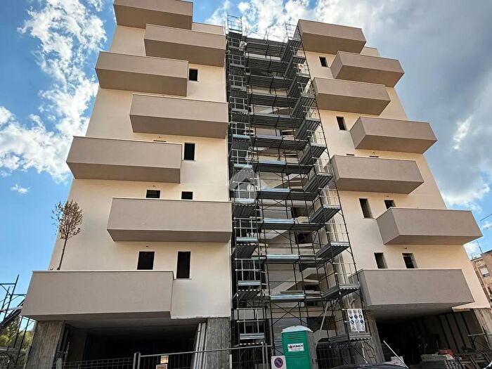 Appartamento bilocale in vendita in Via SantAnna II Tronco, Reggio Calabria