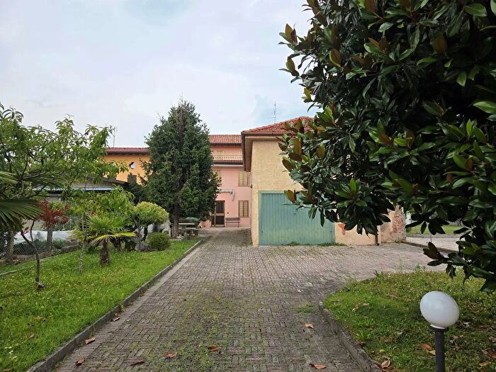 Casa con 5 locali in vendita in Brugnera