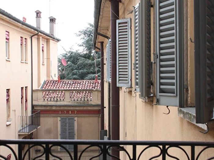 Appartamento con 5 locali in affitto in Via Santo Stefano, Santo Stefano, Bologna