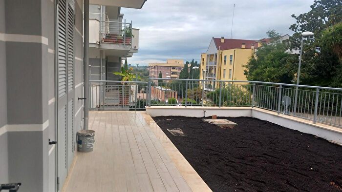 Appartamento trilocale in vendita in Via dei Pini, Fonte Nuova