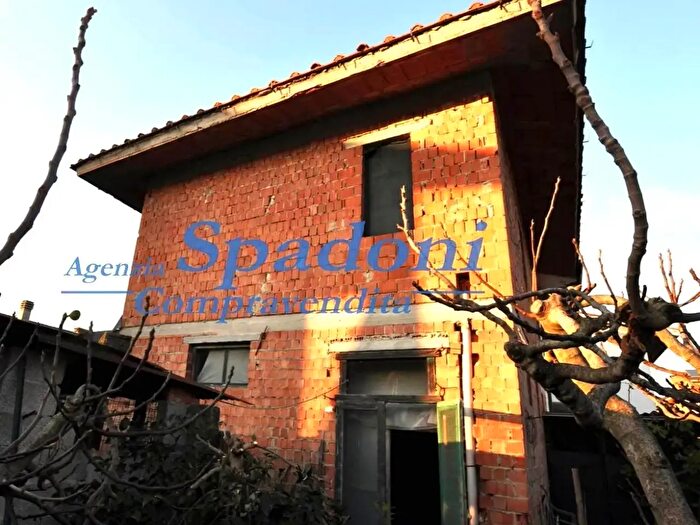 Casa con 5 locali in vendita in Ponte Buggianese