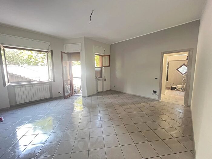 Appartamento trilocale in vendita in Via Alfonso dAvalos, Vigevano